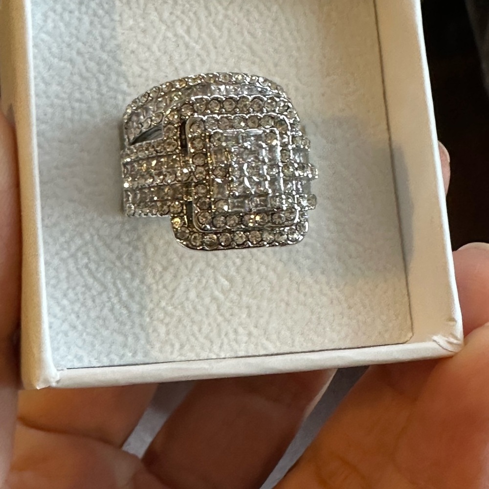 Gorgeous Diamond Alternative Bridal Set Size 6